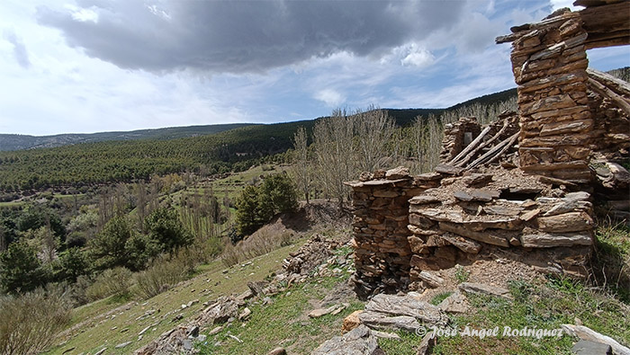 Arquitectura en piedra seca de la aldea de Don Martín