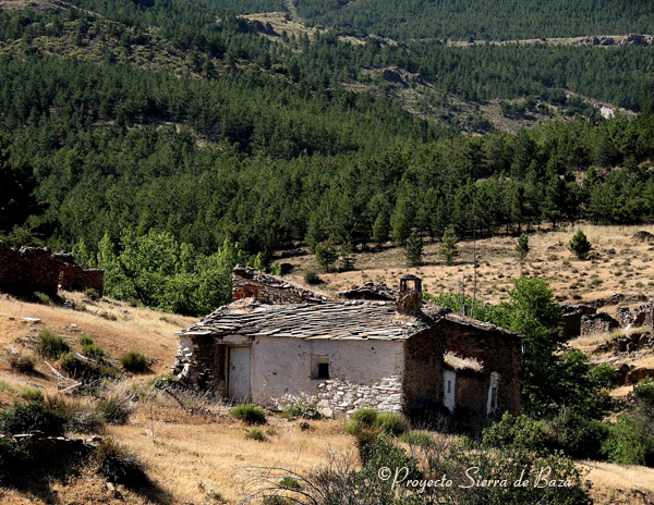 foto de las Casas de santaolalla en la sierra de baza