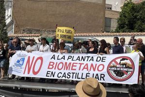 Foto de Castilléjar se manifiesta contra una planta de biogás en su término municipal