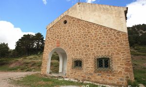Imagen del refugio del Pozo de la Nieve en la Sierra de Baza.